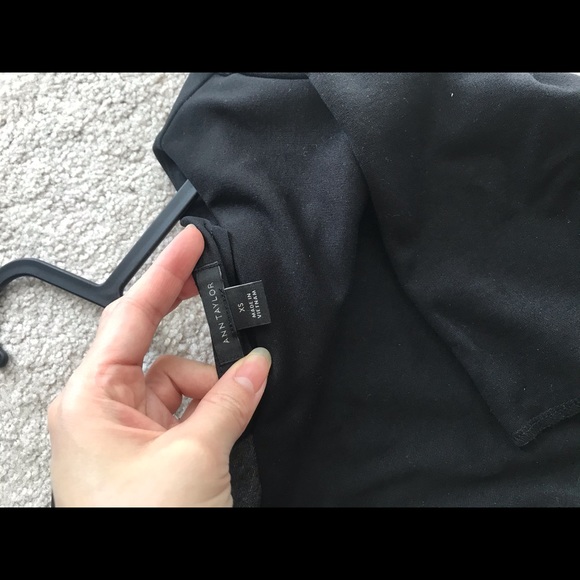 Ann Taylor Crop Top - Picture 3 of 3